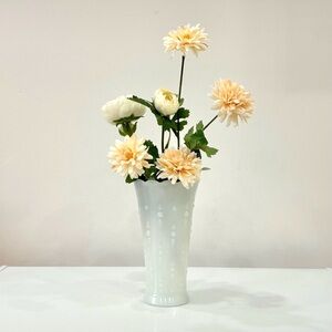 Vintage Anchor Hocking Teardrop & Pearl Scalloped Edge Milk Glass Vase